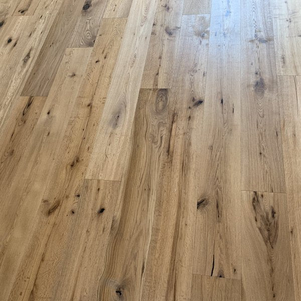 Трехслойный паркет из дуба в стиле "Янки Рустик"