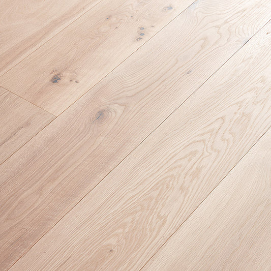 Трехслойный дубовый паркет в стиле Чаплина